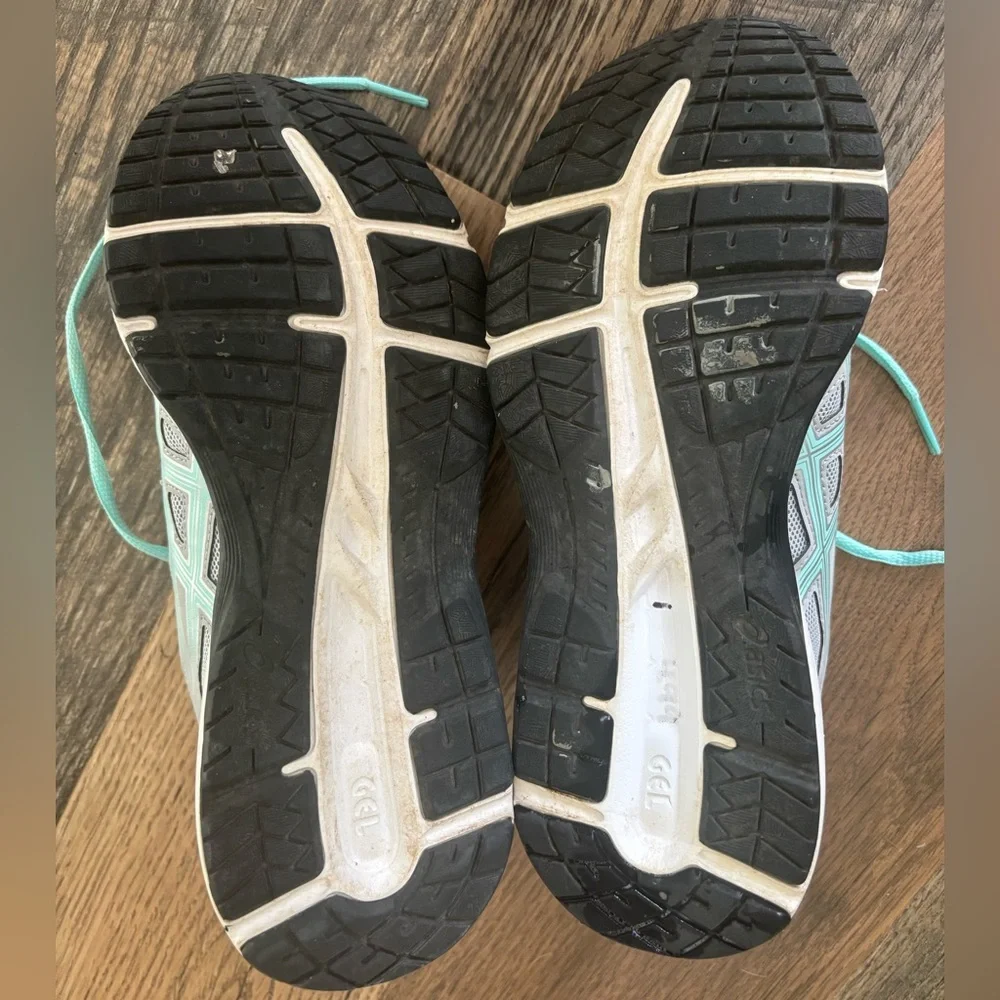 Asics‎ Gel Contend 5 Running Shoes Womens Sz 8.5 Gray Everyday Comfort Amplifoam
